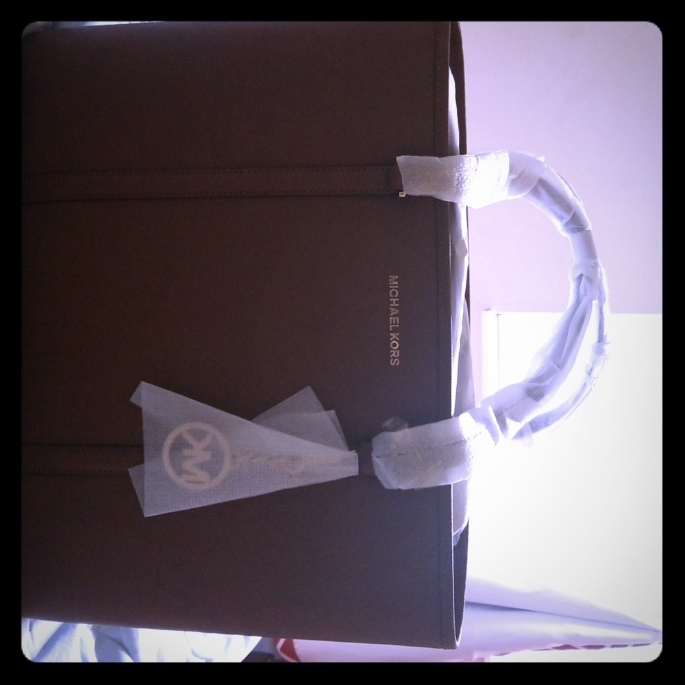 Michael Kors Luggage leather tote